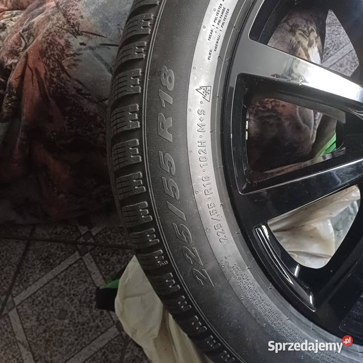Kola BMW X1U11z oponami zimowymi pirelli Opony i felgi Ciechocinek sprzedam