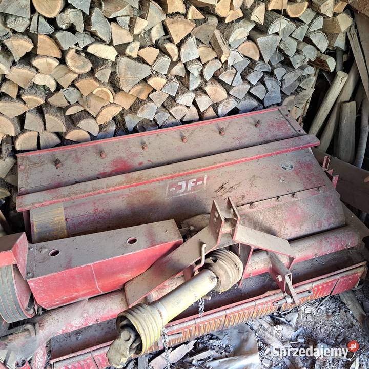 Sieczkarnia do słomy JF zaczepiana do ciągnika Mierzawa sprzedam