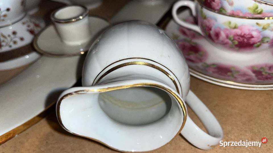 Mlecznik z białej porcelany BES Złocony na Gdańsk