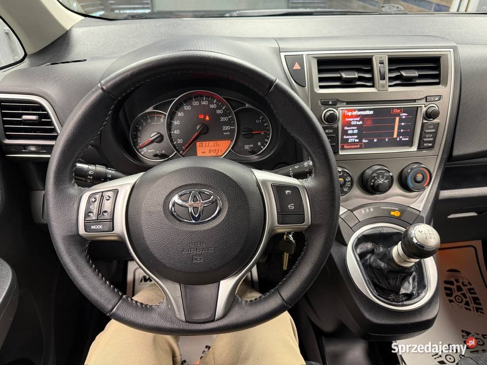 Toyota Verso S Kamera cofania Nawigacja GPS Zarejestrowany w Polsce Verso S