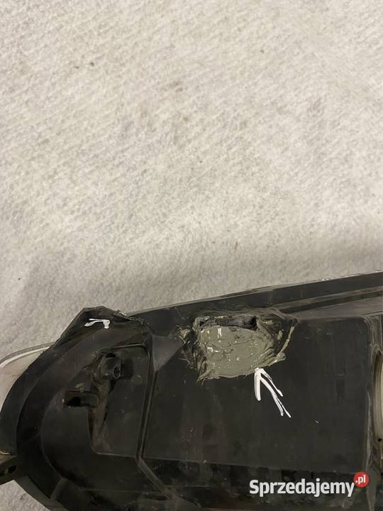 Lampa prawy przód Ford Fiesta MK7 Lift Lampy przednie Jasienica