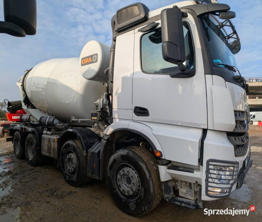 Betonomieszarka Mercedes Benz 4145 1KM