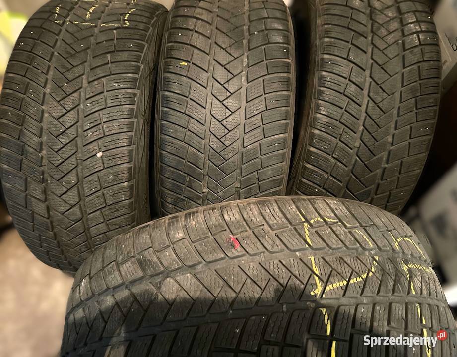 Opony zimowe Vredestein 2454518 Samochodowe