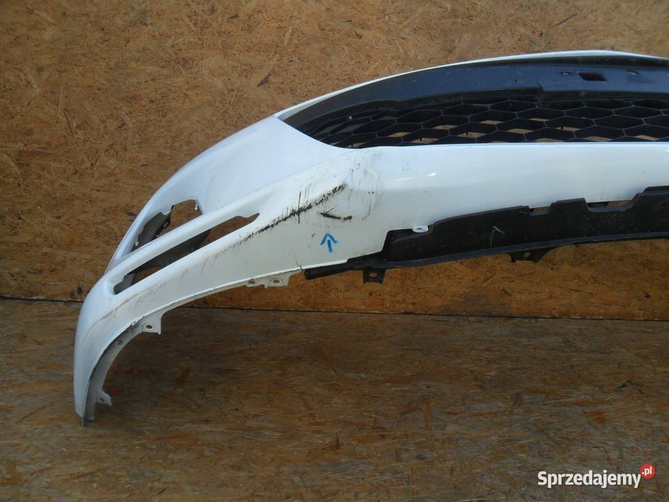 Zderzak przedni Mazda 3 HB 2005 osobowe Nowy Tomyśl sprzedam