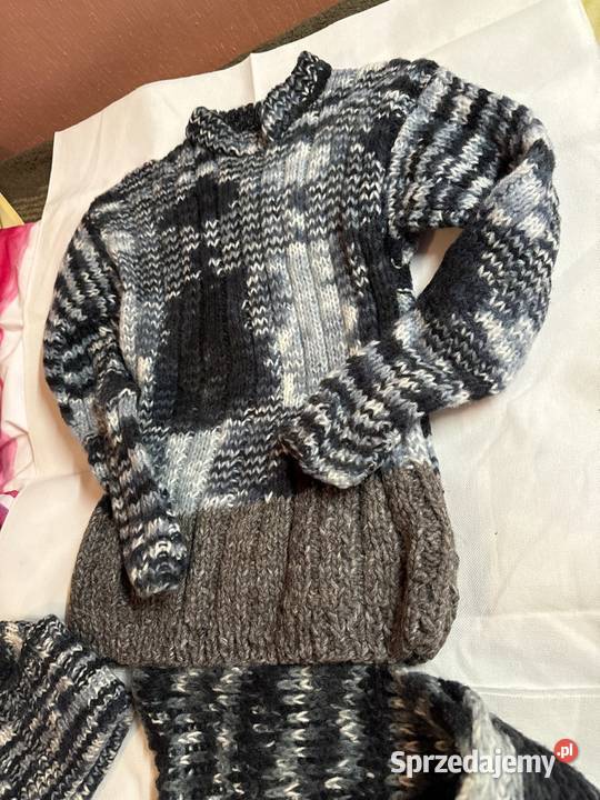 Ręcznie robiony sweter plus czapka plus szalik Rzeszów