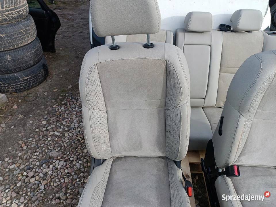 FOTELE KANAPA TYLNA NISSAN QASHQAI J11 osobowe Fotele i kanapy wielkopolskie