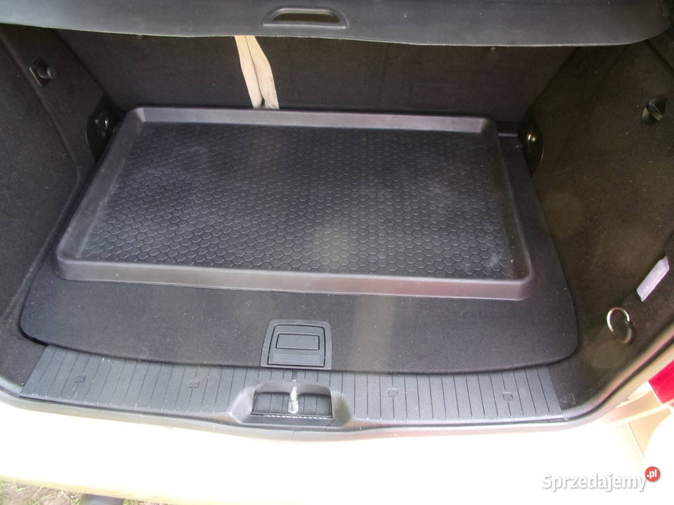 Wkład do bagażnika uniwersalna gumowa 92 x52 mazowieckie
