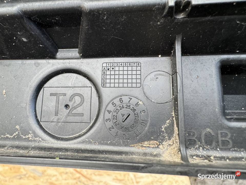 Środkowa kratka zderzaka przód mgane V 5 etech Motoryzacja Międzychód