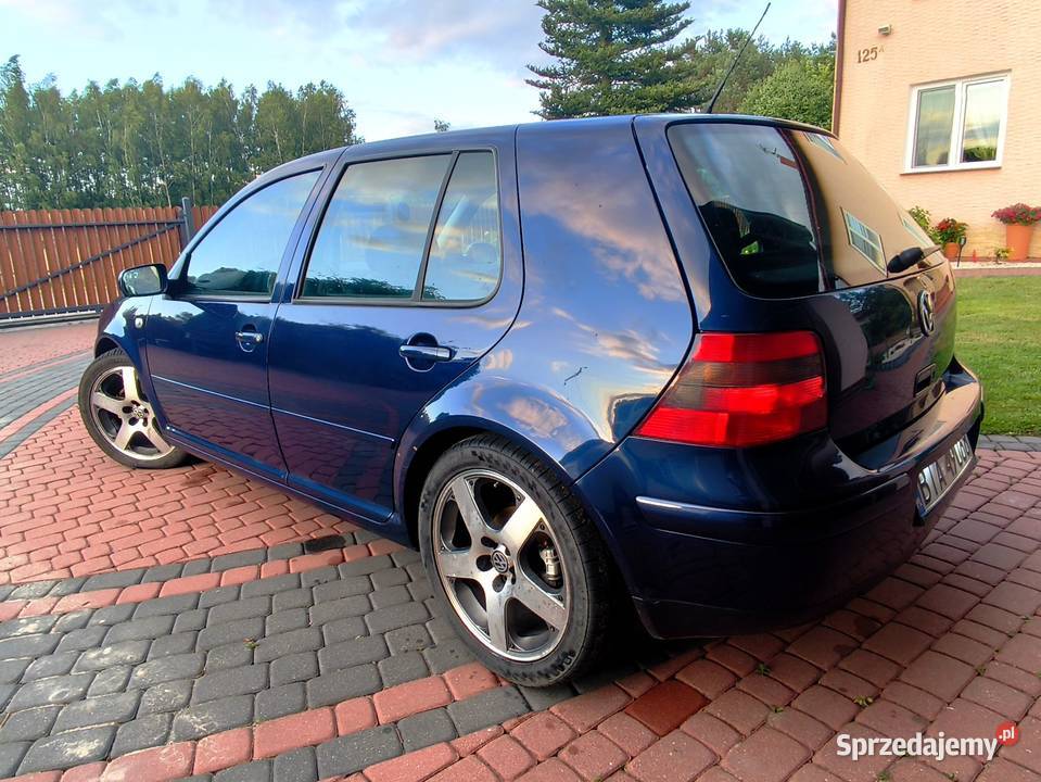 Volkswagen Golf 16 BenzynaLPG 2003r nieuszkodzony