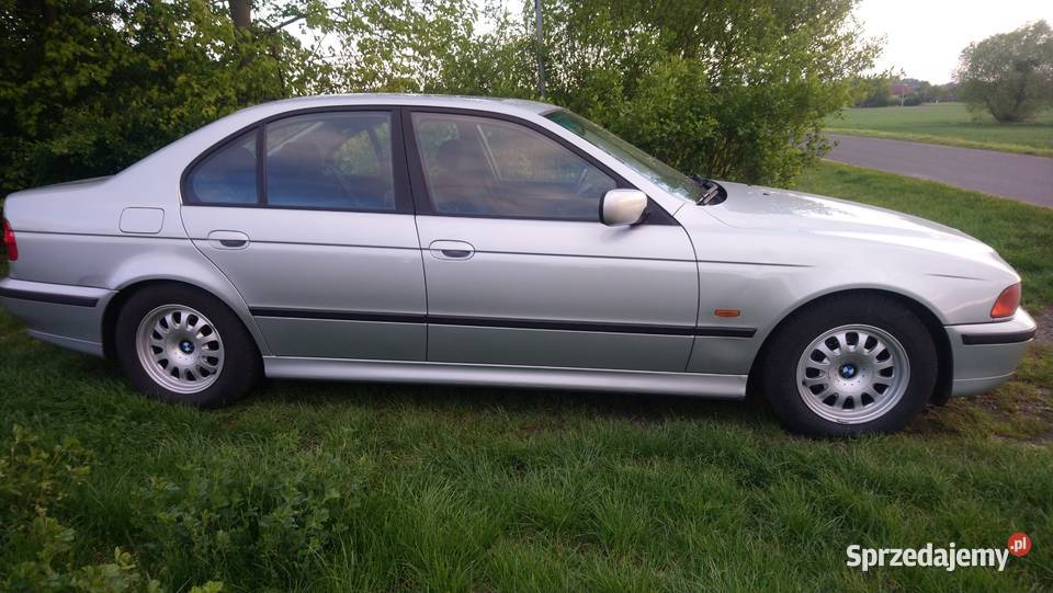 BMW e39 528i stan kolekcjonerski bezwypadkowy wielofunkcyjna kierownica Opole sprzedam
