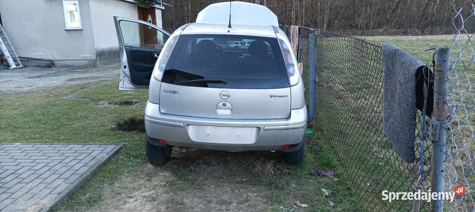 Opel corsa c w calosci na czesci srebrny Niepołomice