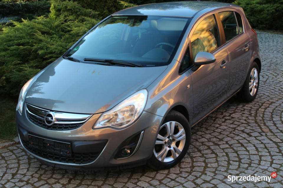 Opel Corsa Benzyna 5 drzwi Opłacony D 20062014 lakier metallic
