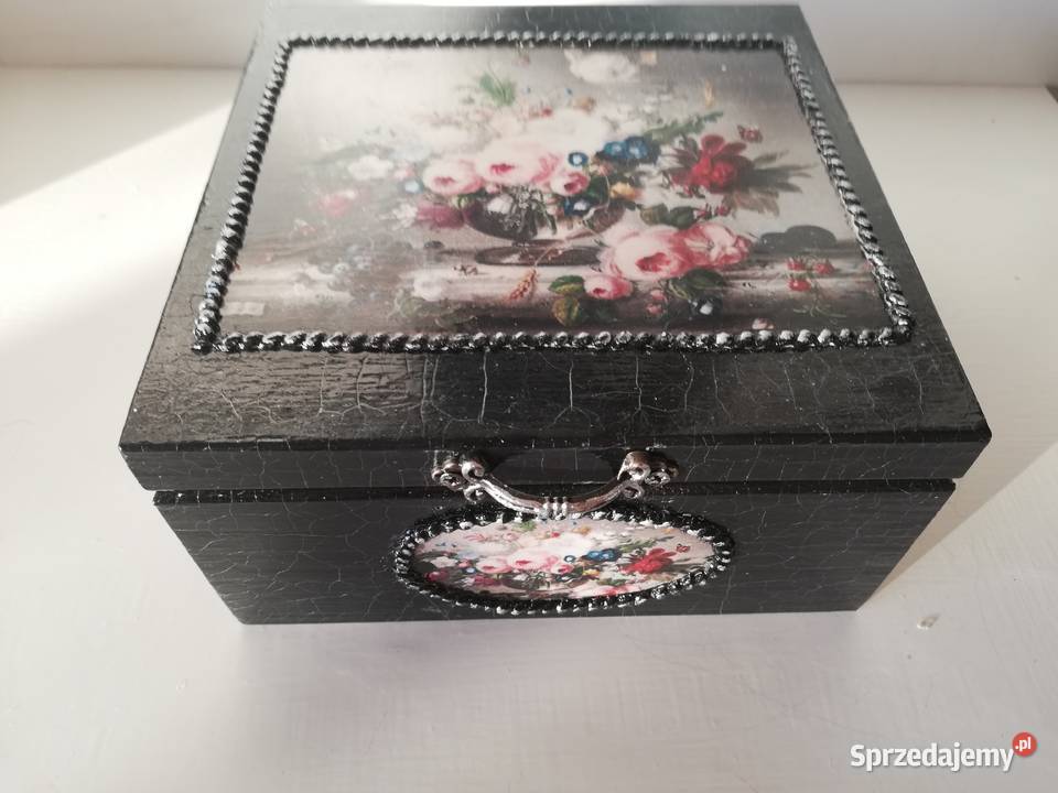 Szkatuka na biżuterięmotyw kwiatowy małopolskie Kraków