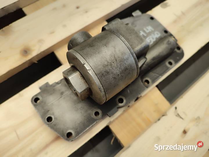 Podstawa filtra oleju 4899643 Holland LM 5060 Wilkowo