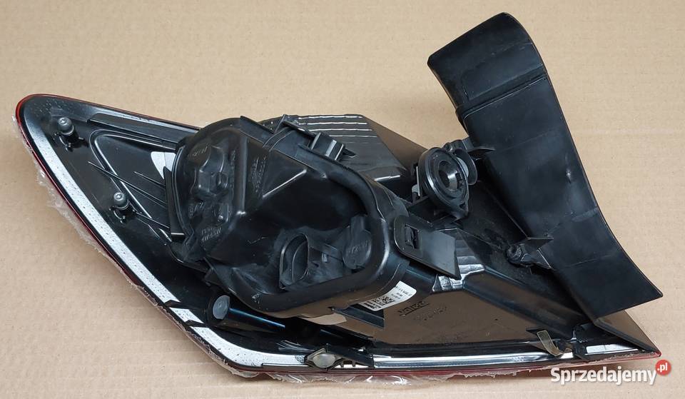 LAMPA TYŁ TYLNA PRAWA SEAT LEON III 5F HATCHBACK Mielęcin