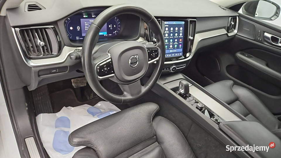 Volvo V60 B4 D Plus Dark aut Z Polskiego Salonu światła do jazdy dziennej V60 Warszawa sprzedam