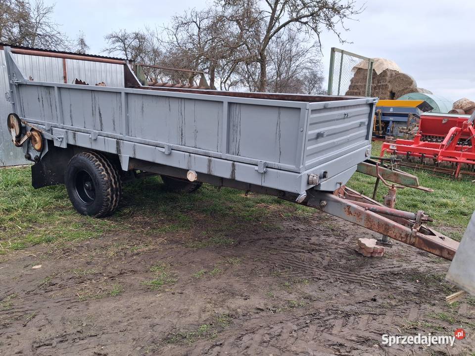 rozrzutnik czarna białostocka 35t Maszyny rolnicze