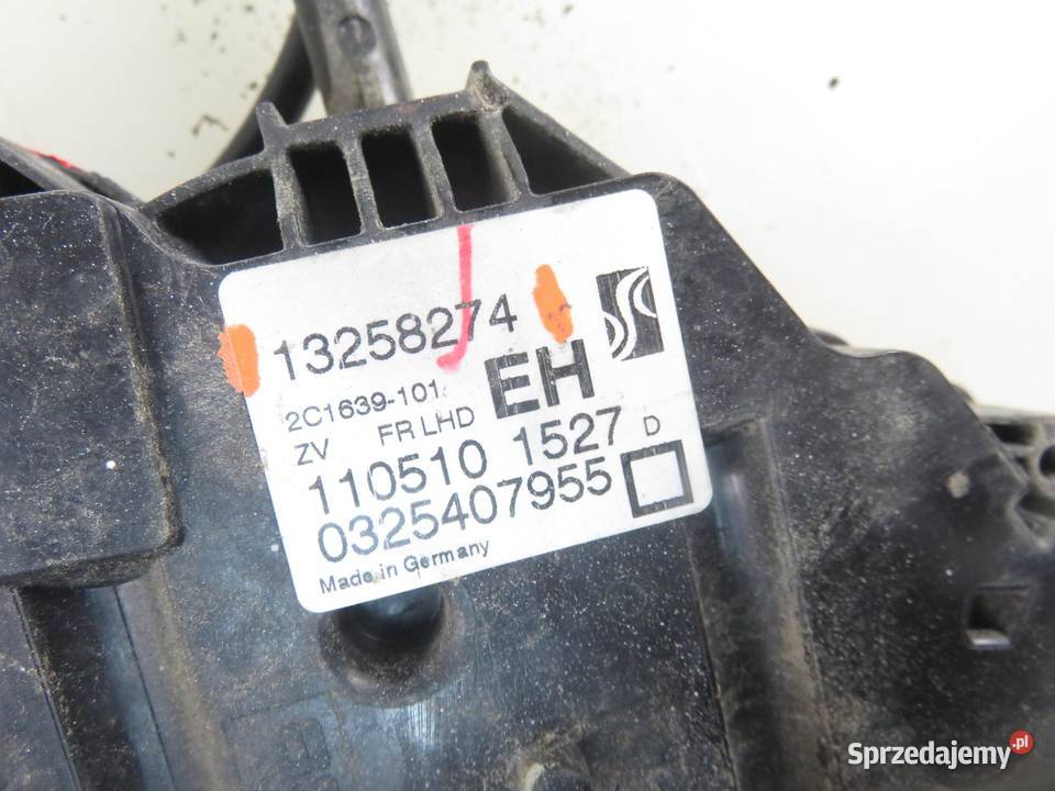 ZAMEK PRAWY PRZEDNI OPEL MERIVA B MPV S10 osobowe