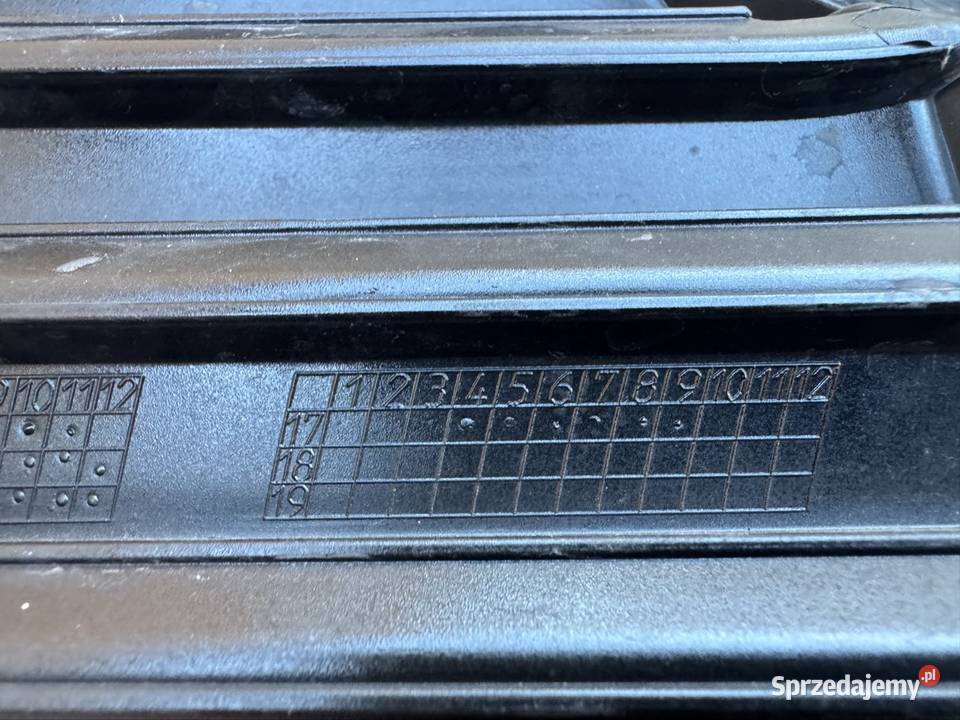 Kratka zderzaka przód prawa rh Toyota Auris II 2 Międzychód sprzedam