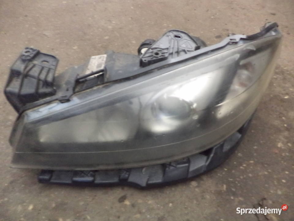RENAULT LAGUNA II LIFT XENON KSENON LEWY PRAWY Rok produkcji 2006 Turek sprzedam