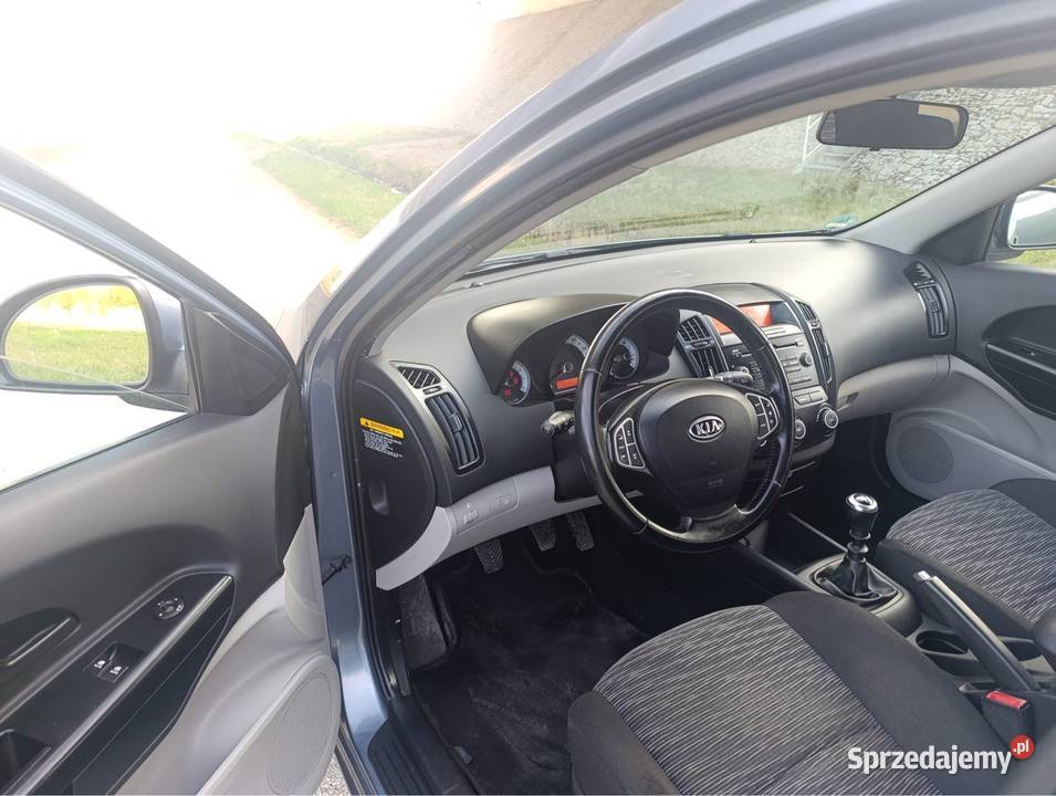 Kia Ceed 14 benzyna klima Zadbana org przebieg 109KM Dębica