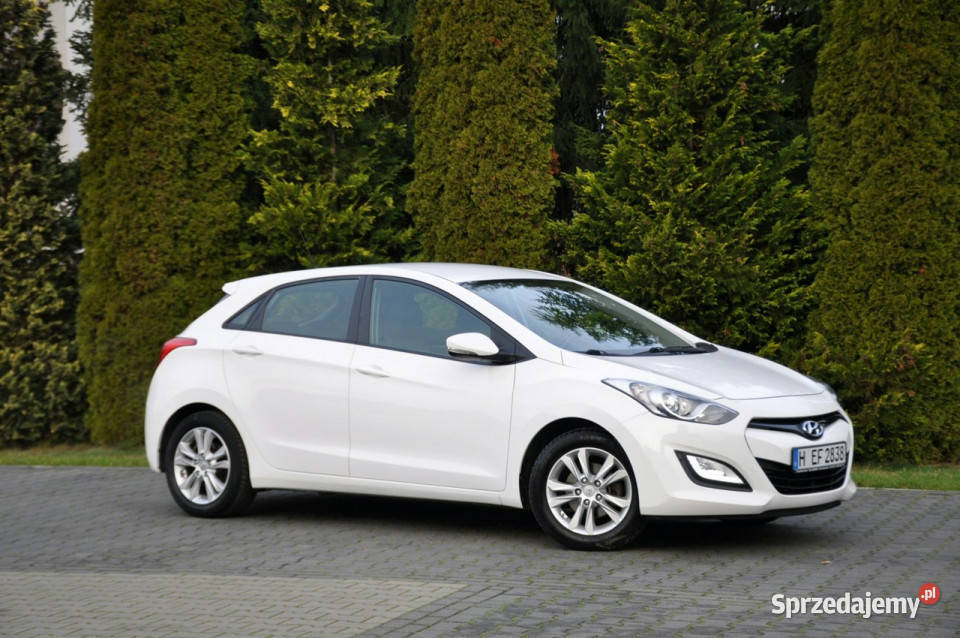 Hyundai i30 14i99LedDuża