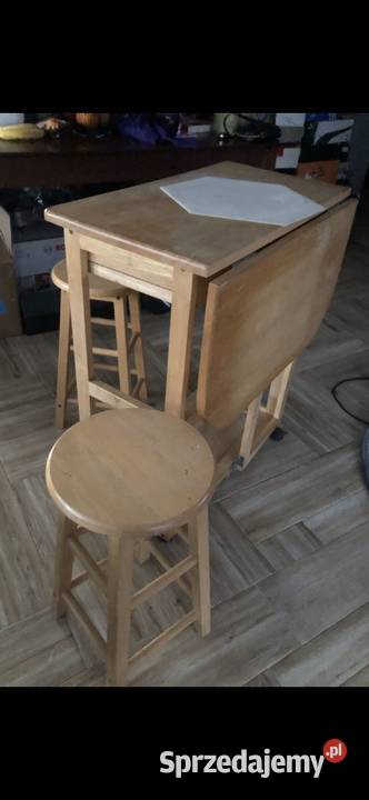 Stolik składany plus 2 taborety