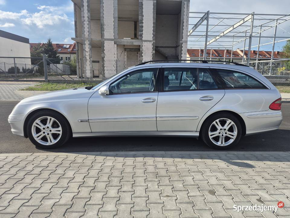 E 320 CD Prywatnie 5 lat 313125km Toruń