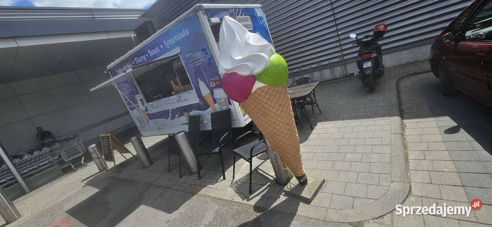 Przyczepa gastronomiczna Lody Włoskie wyposażona Krosno