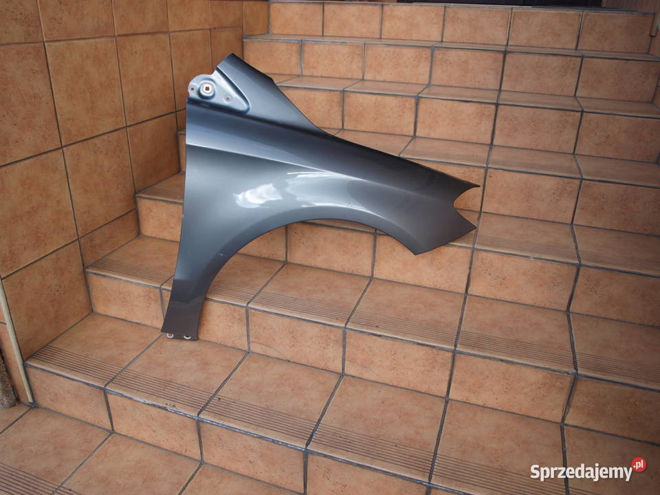 Mercedes B klasa W246 błotnik prawy przód 2012 Kalisz sprzedam