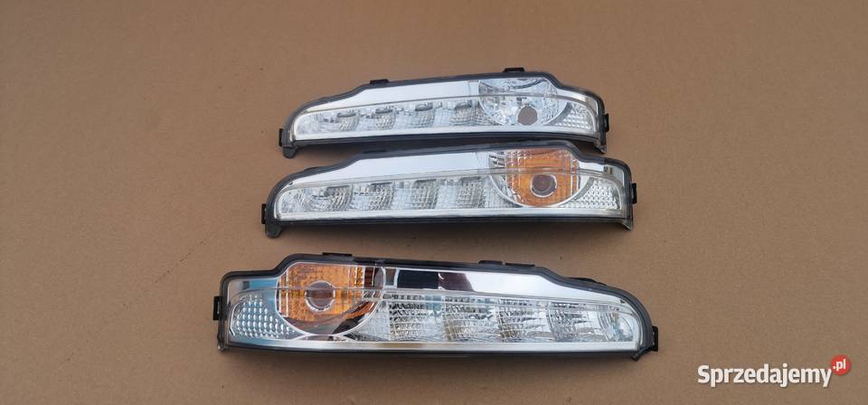 MERCEDES ATEGO KIERUNKOWSKAZ LED ORYGINAŁ Bieleń