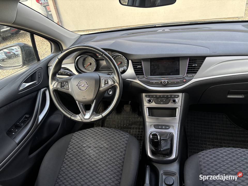 Opel Astra Sports Tourer Paniówki