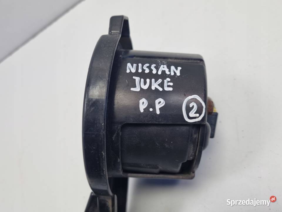 Nissan Juke PRAWY HALOGEN PRZECIWMGIELNY Ramka Janów