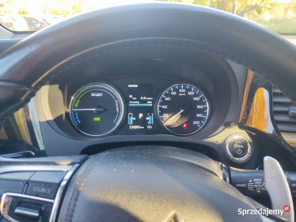 Sprzedam samochód Mitsubishi outlander phev Samochody osobowe