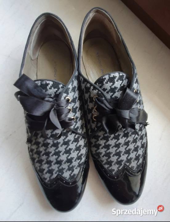 Klasyczne wizytowe buty Pollini 395 płaskie sprzedam