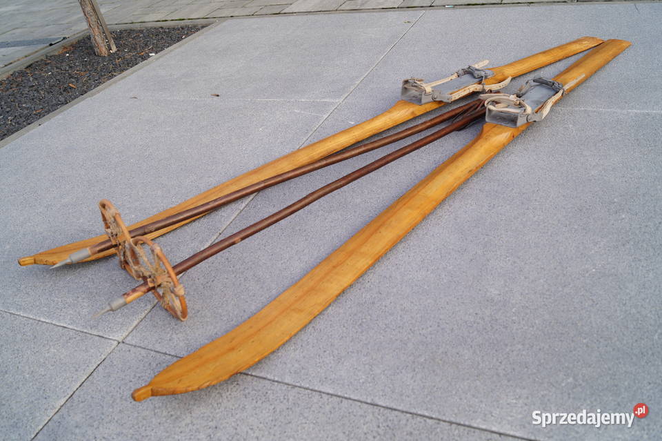 Stare narty jesionowe 177 z kijkami Pruchnik