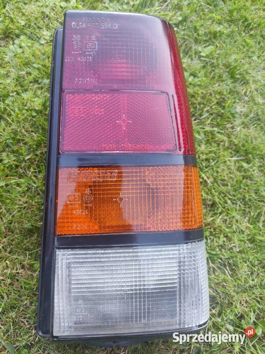 Lampy tylne tył Fiat Panda 141a komplet L P Chwaszczyno