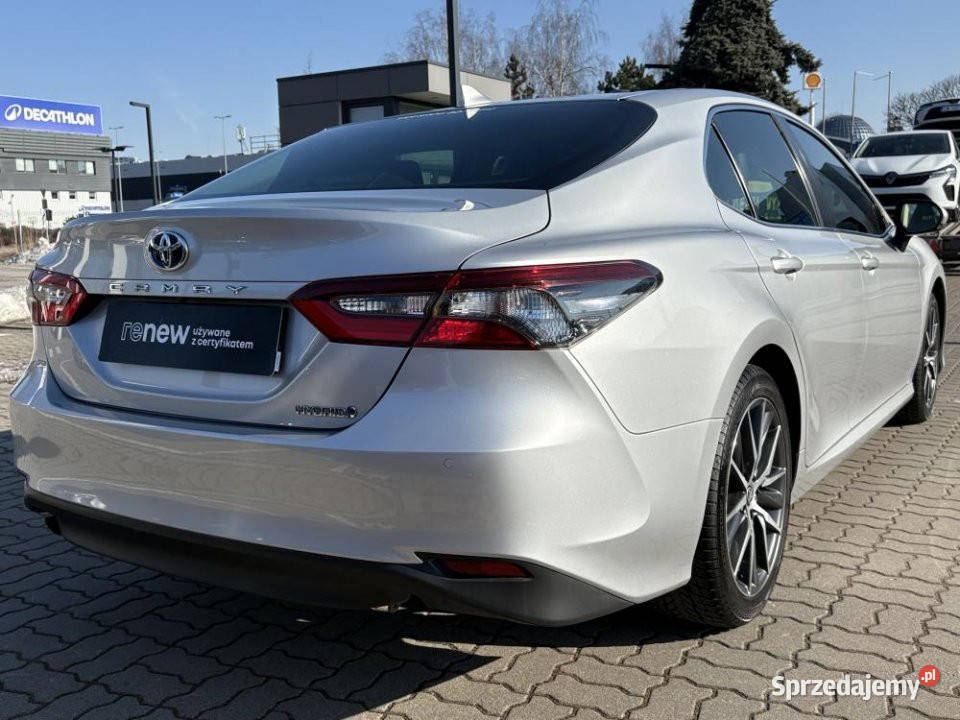 Toyota Camry 2021r bogata wersja Rok produkcji 2021 Camry
