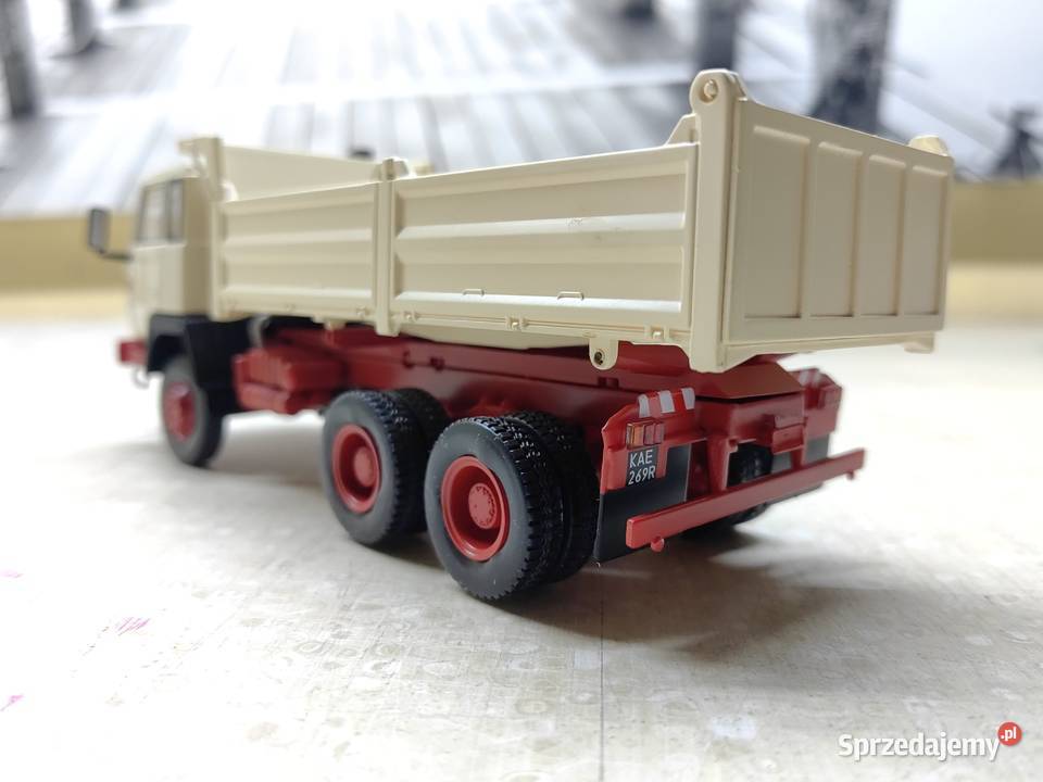 Ciężarówka PRL model Steyr 91 skala 143 De