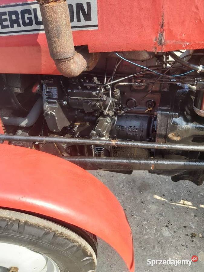 Ciagnik rolniczy massey ferguson 135 235