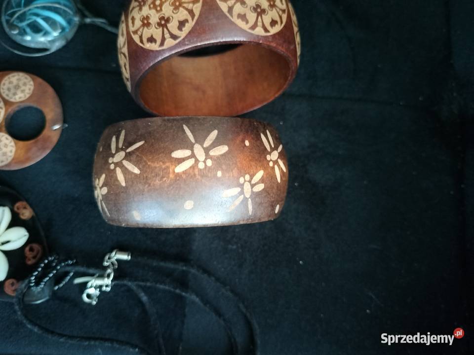 Bransoletki wisiorki zawieszki drewno szkło pel zachodniopomorskie Choszczno
