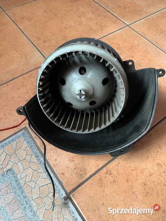 Wentylator dmuchawa OPEL ASTRA H 52407543