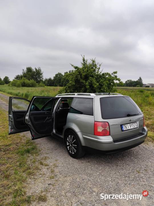 VW Passat 2005r Bogata Wersja Długie Opłaty Mega zmieniarka CD Bieliny