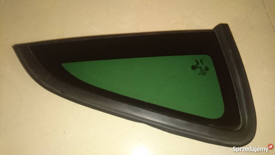 szyba trójkąt w tyłny prawy błotnik polo 4 drzwi osobowe Słupsk
