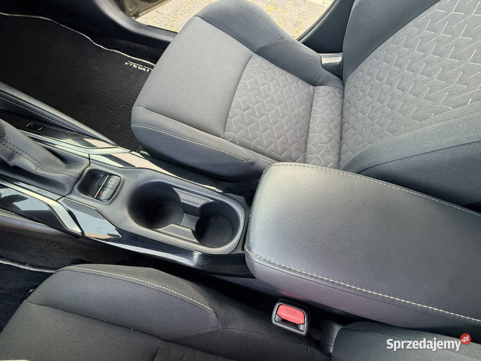 Toyota Corolla 18i 122 Hybrid przyciemniane szyby mazowieckie Węgrów