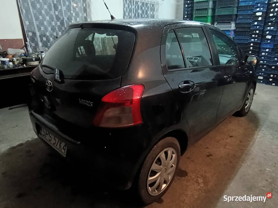Sprzedam Toyota Yaris 13 2007 87KM Piasek sprzedam