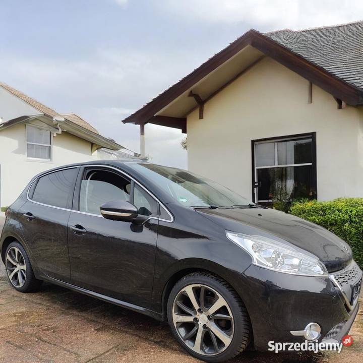 Peugeot 208 16 benzyna JBL Panorama Navi