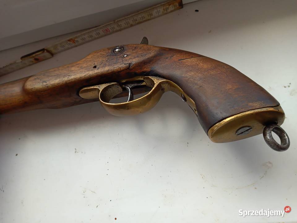 Pistolet czarnoprochowy kapiszonowy rozdzielnego Czaplinek