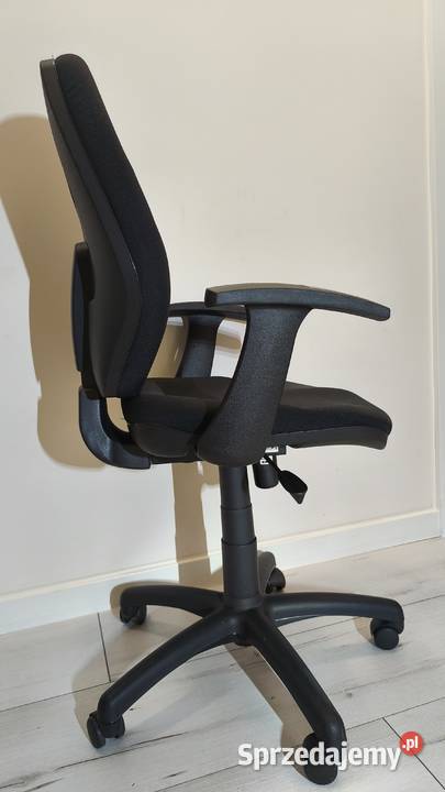 1 Ergonomiczne krzesło biurowe Nowy Styl Master Białystok