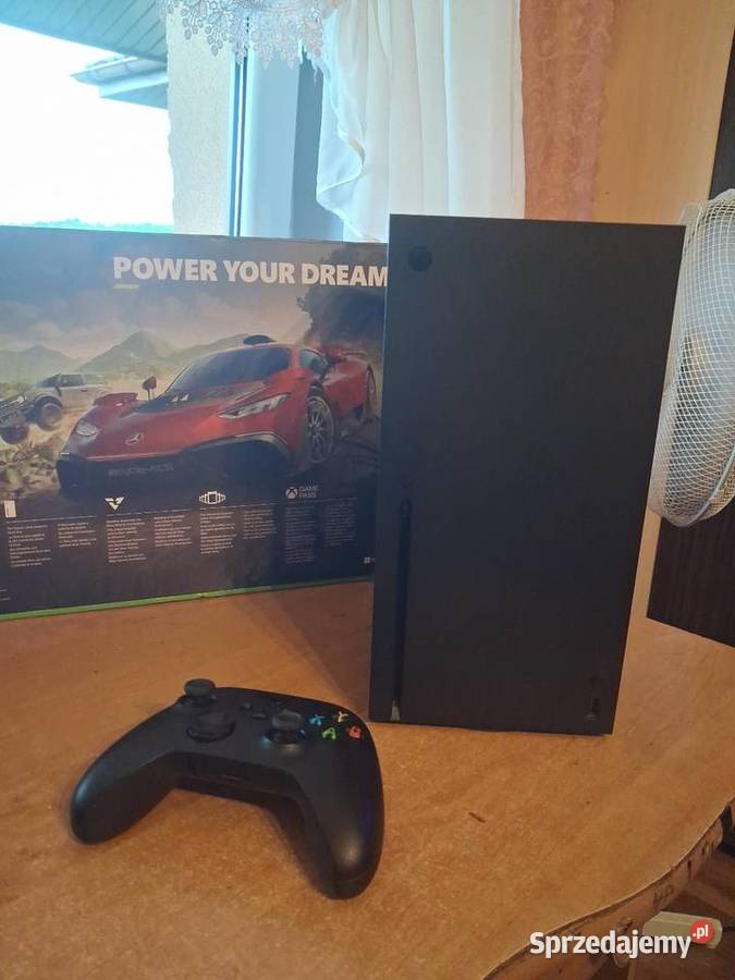 Sprzedam Xbox series X z dwoma padami Pozostałe